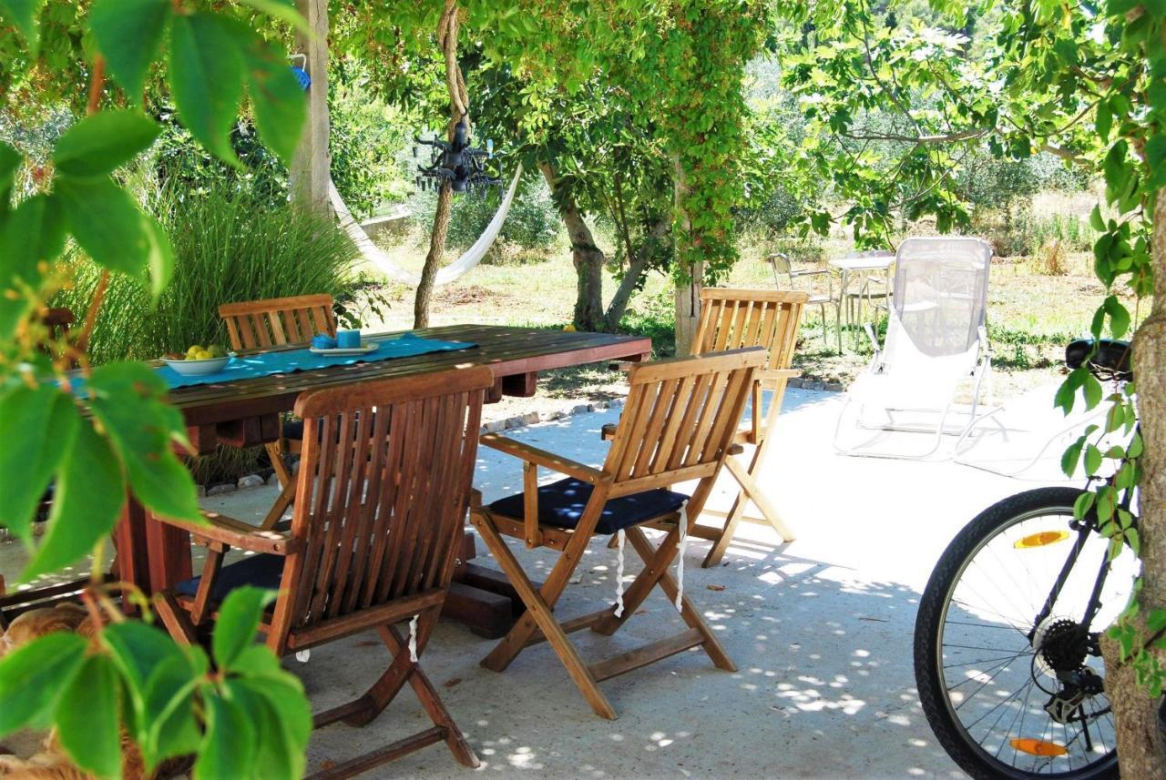 Rustic Holiday Home Miketa Lukoran Ngoại thất bức ảnh