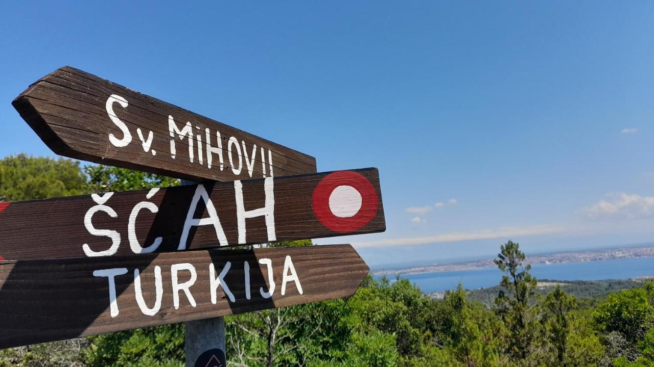 Rustic Holiday Home Miketa Lukoran Ngoại thất bức ảnh