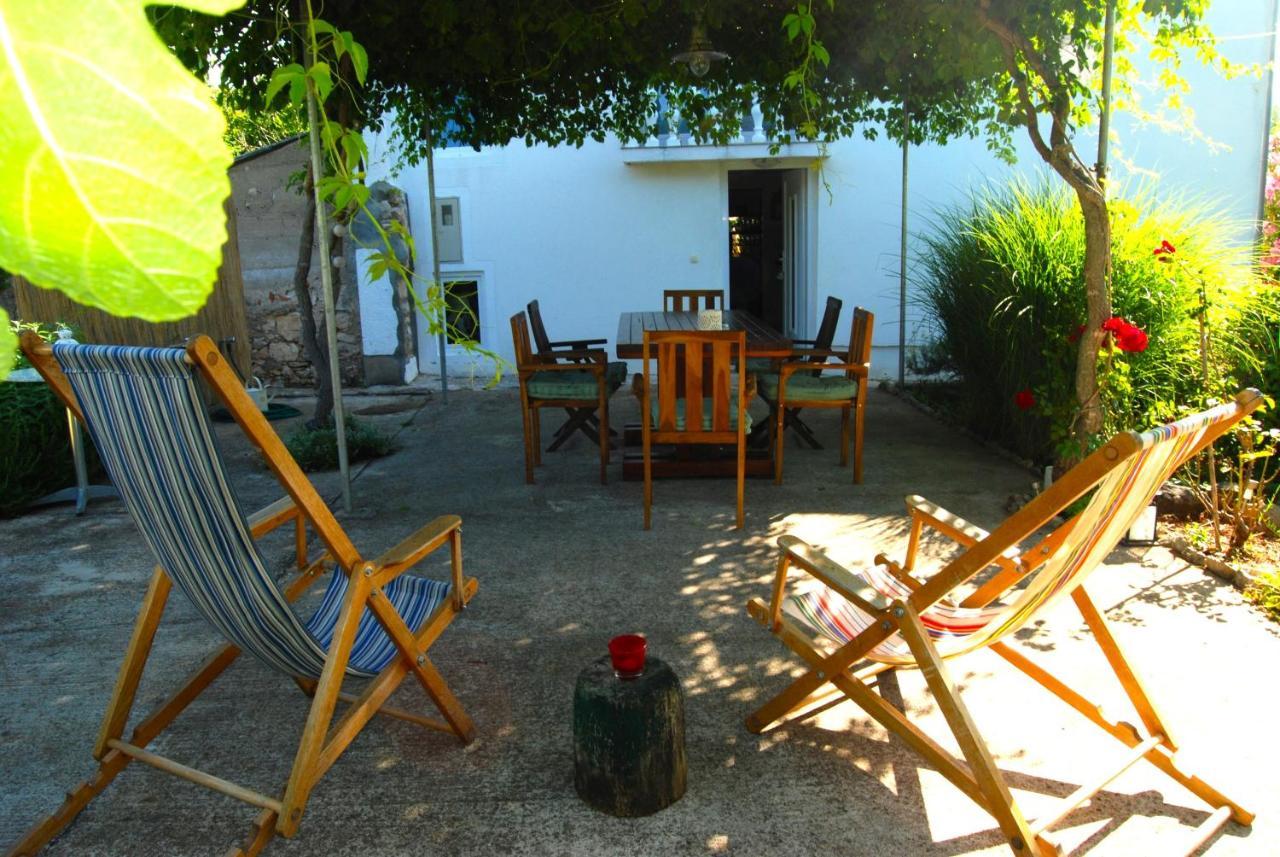Rustic Holiday Home Miketa Lukoran Ngoại thất bức ảnh