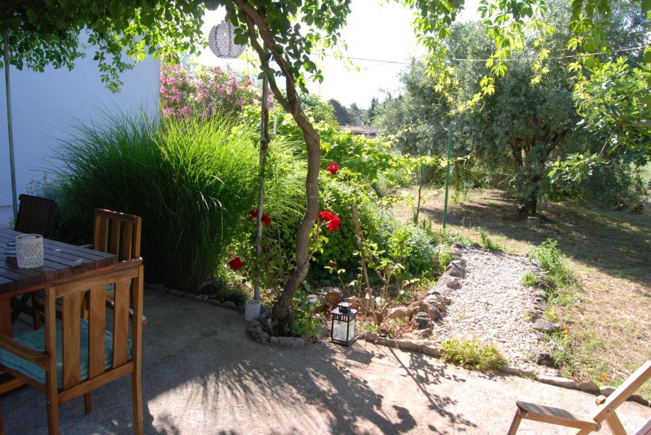 Rustic Holiday Home Miketa Lukoran Ngoại thất bức ảnh